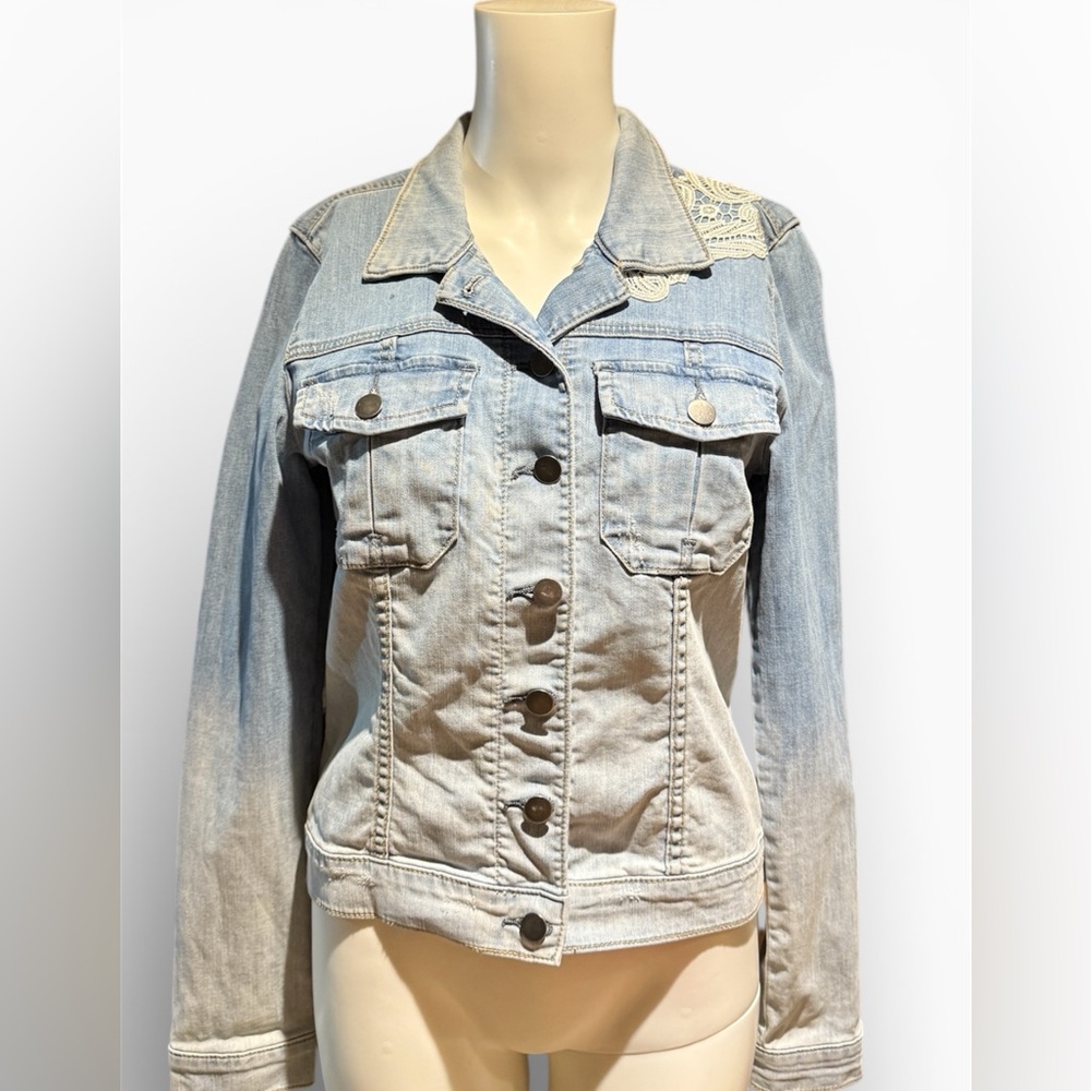 Kut from the Kloth Amelia Light Wash Denim Jacket with Lace Detail Size Medium